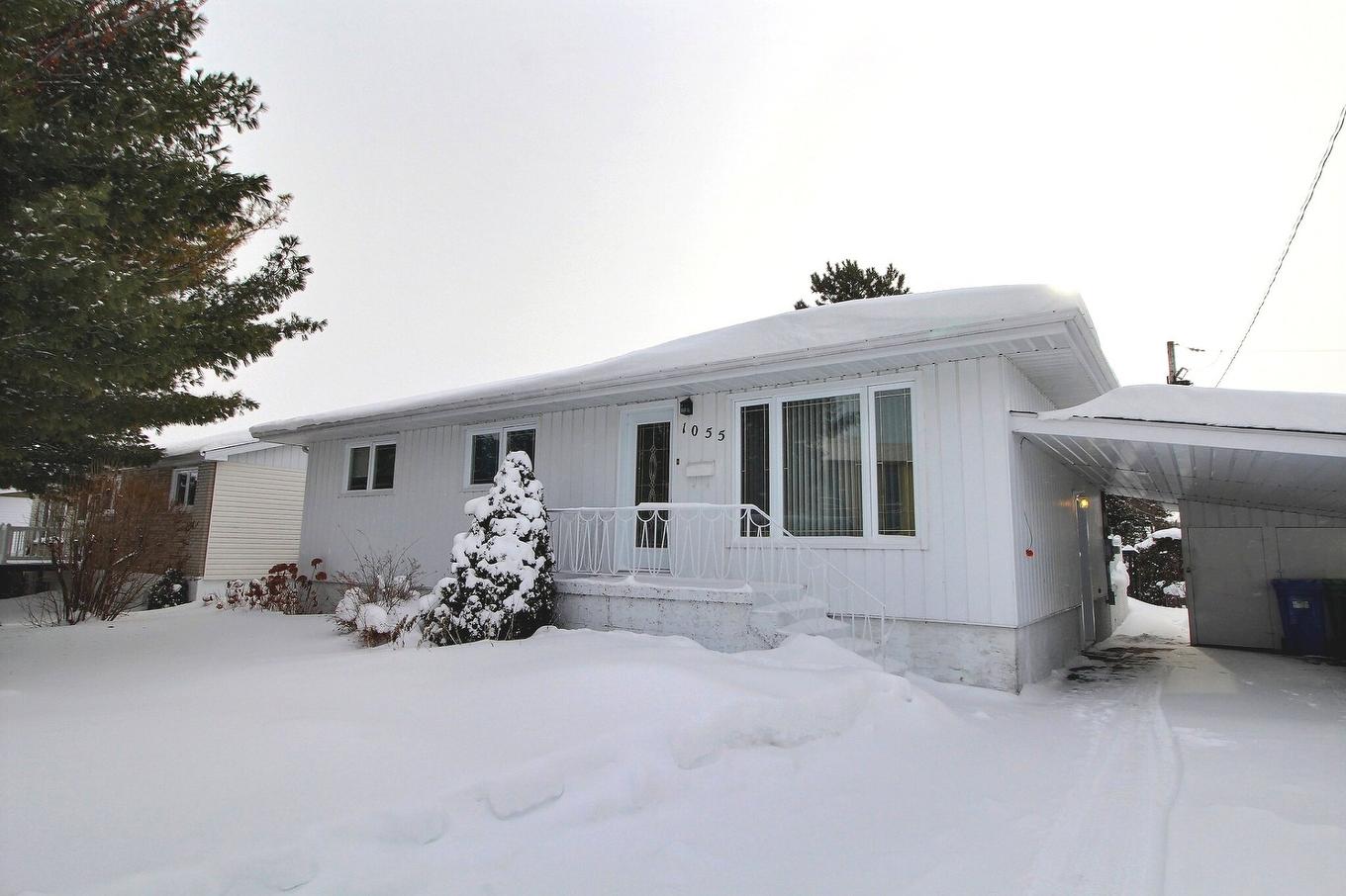 Façade - 1055 Av. Des Érables, Val-D'Or, QC - Outdoor