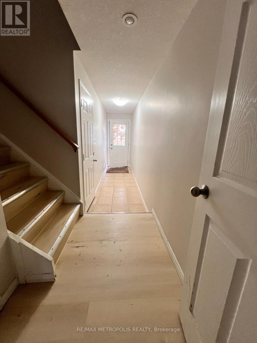 B10 - 155 Highland Crescent, Kitchener, ON - Indoor Photo Showing Other Room