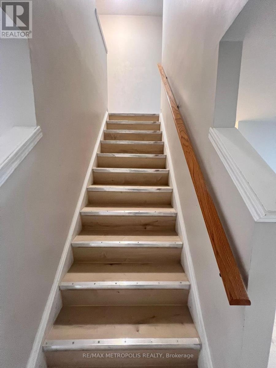 B10 - 155 Highland Crescent, Kitchener, ON - Indoor Photo Showing Other Room