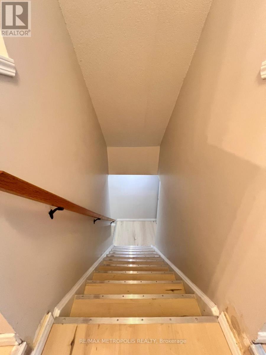 B10 - 155 Highland Crescent, Kitchener, ON - Indoor Photo Showing Other Room