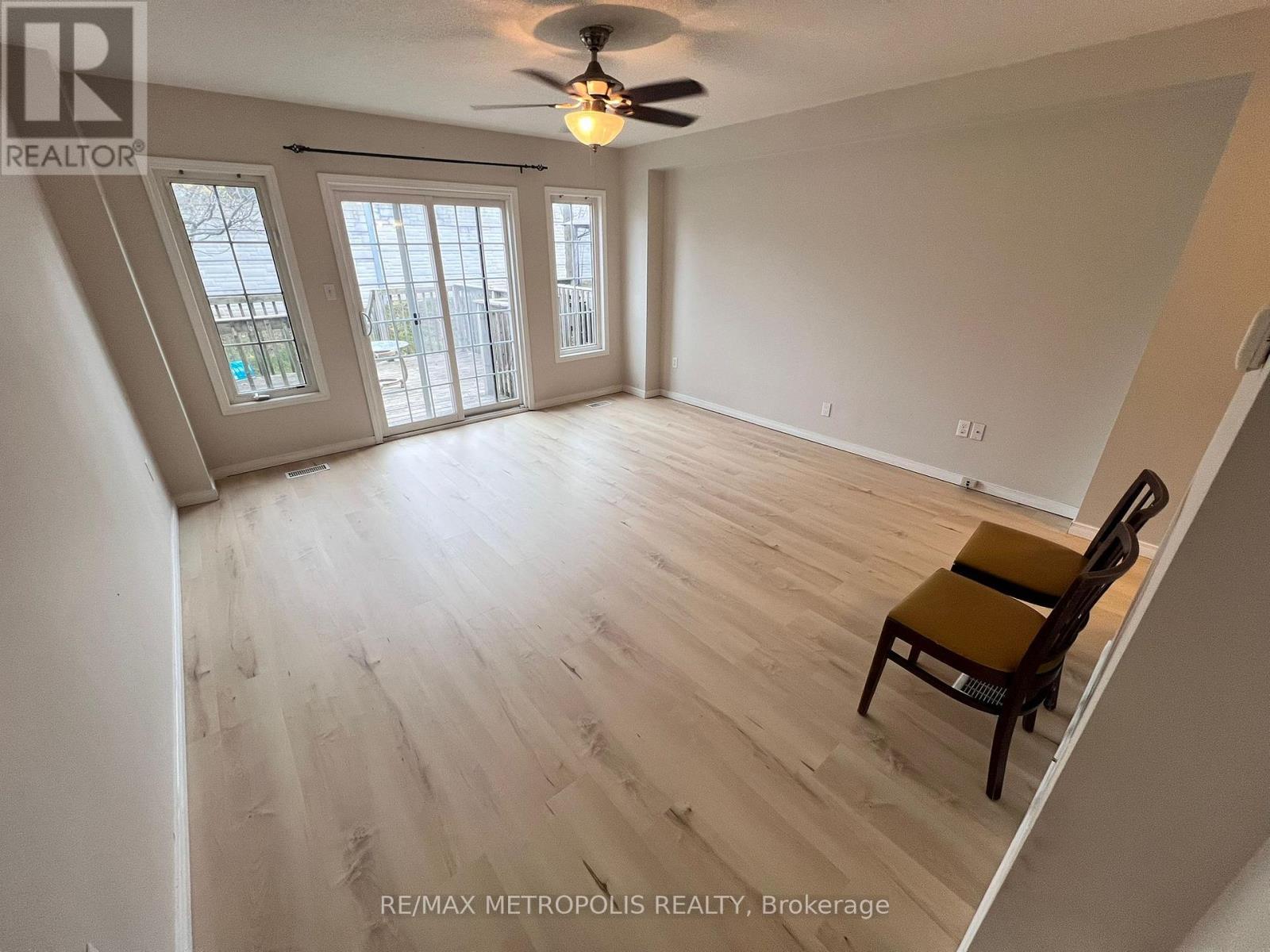 B10 - 155 Highland Crescent, Kitchener, ON - Indoor Photo Showing Other Room