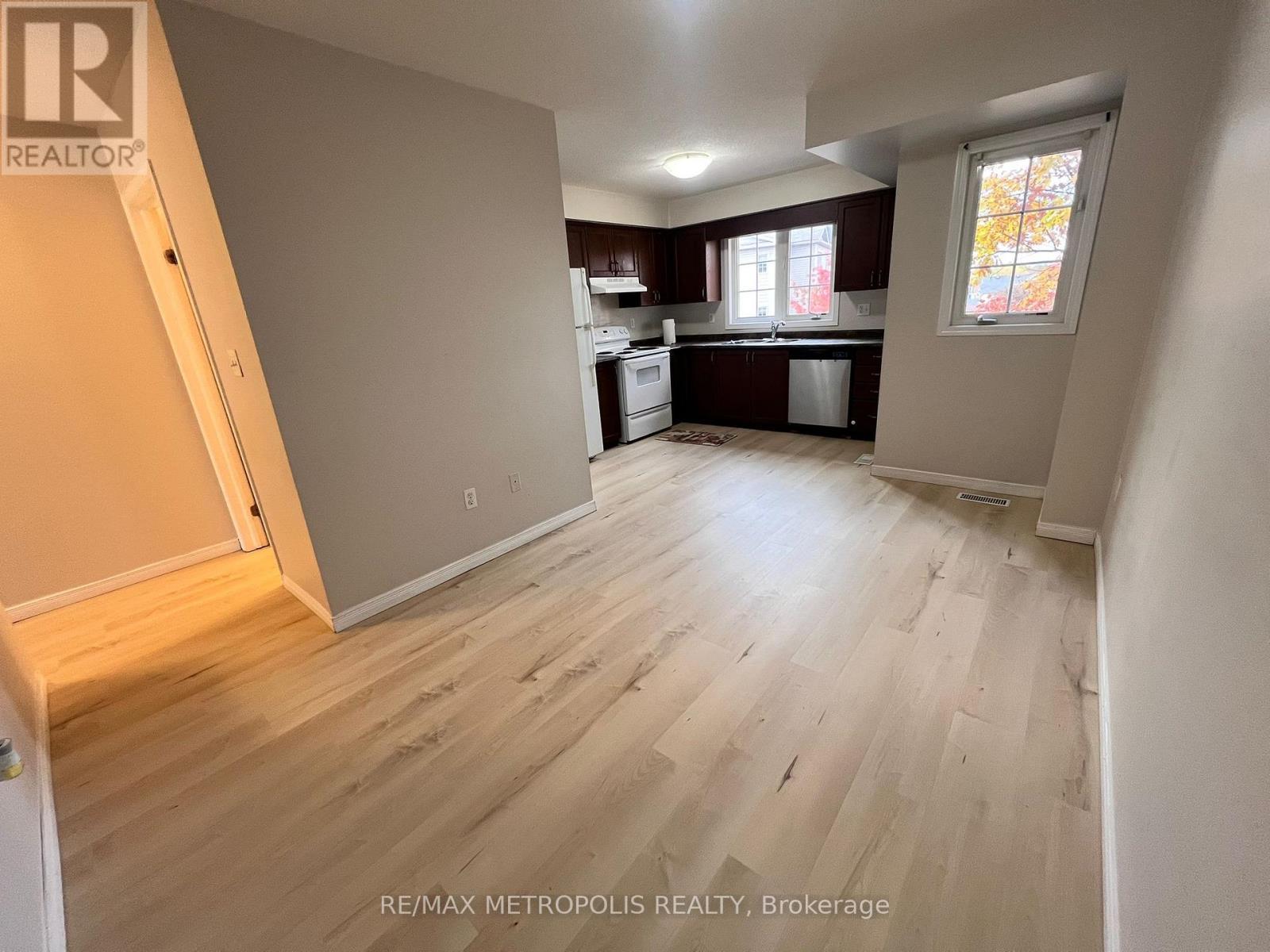 B10 - 155 Highland Crescent, Kitchener, ON - Indoor