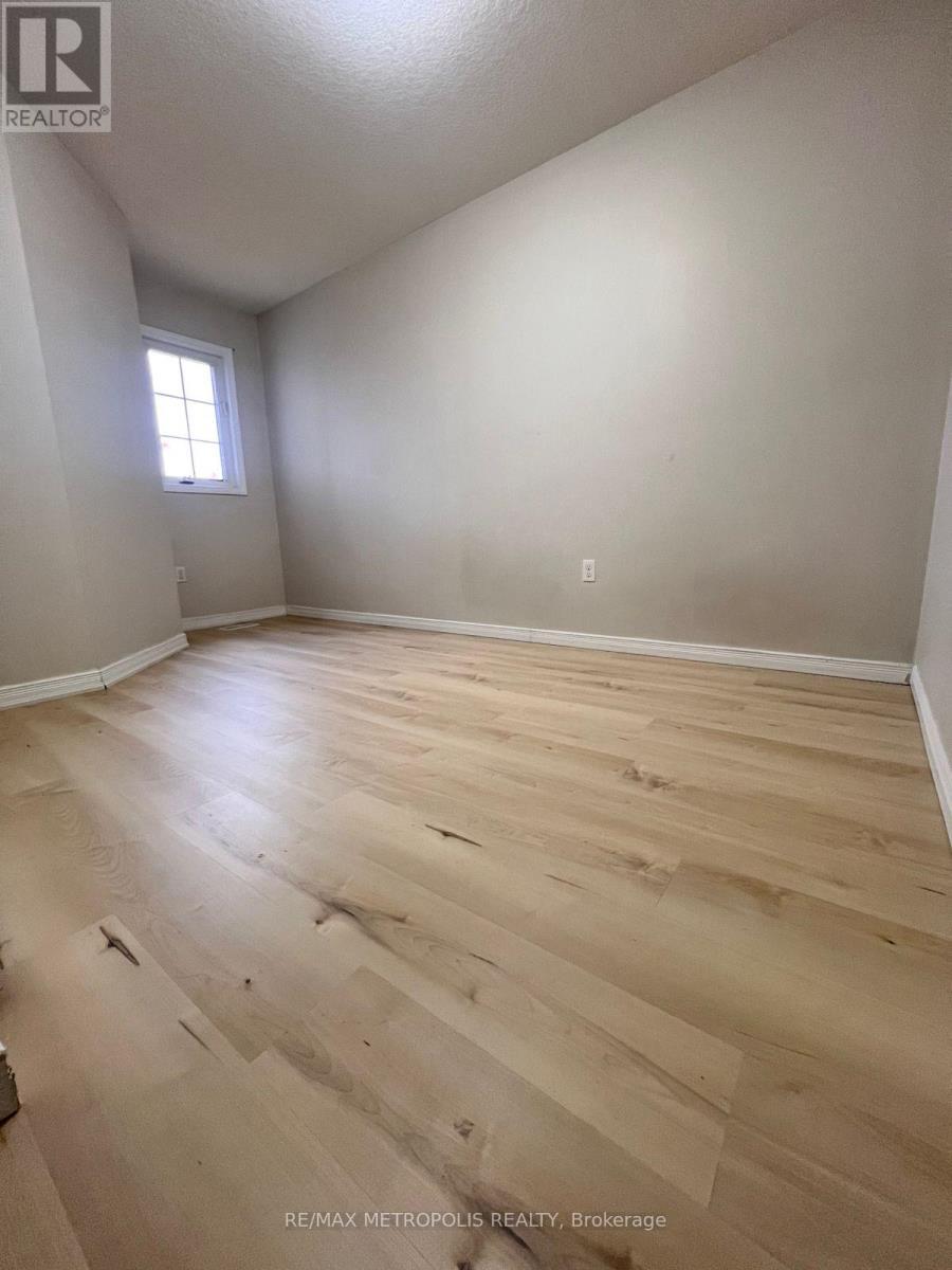 B10 - 155 Highland Crescent, Kitchener, ON - Indoor Photo Showing Other Room