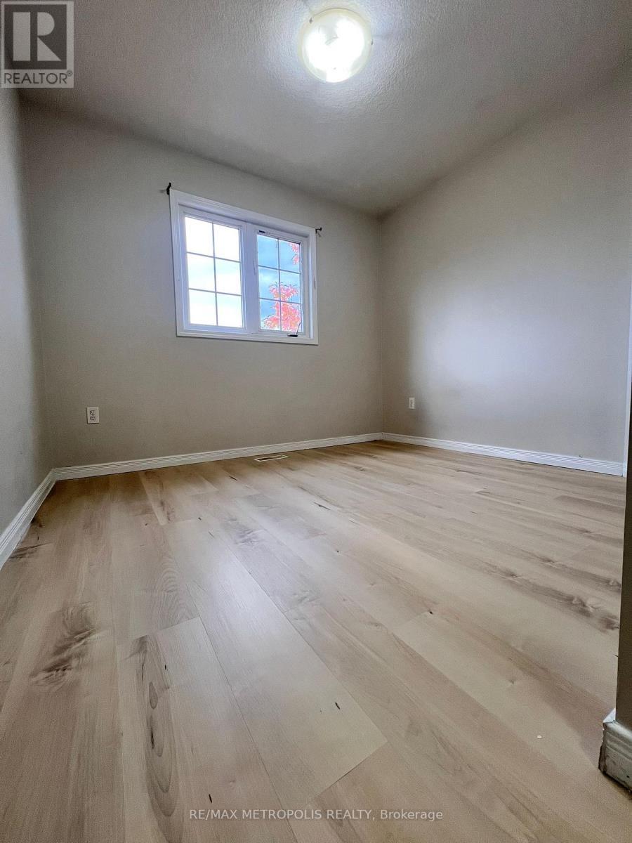 B10 - 155 Highland Crescent, Kitchener, ON - Indoor Photo Showing Other Room