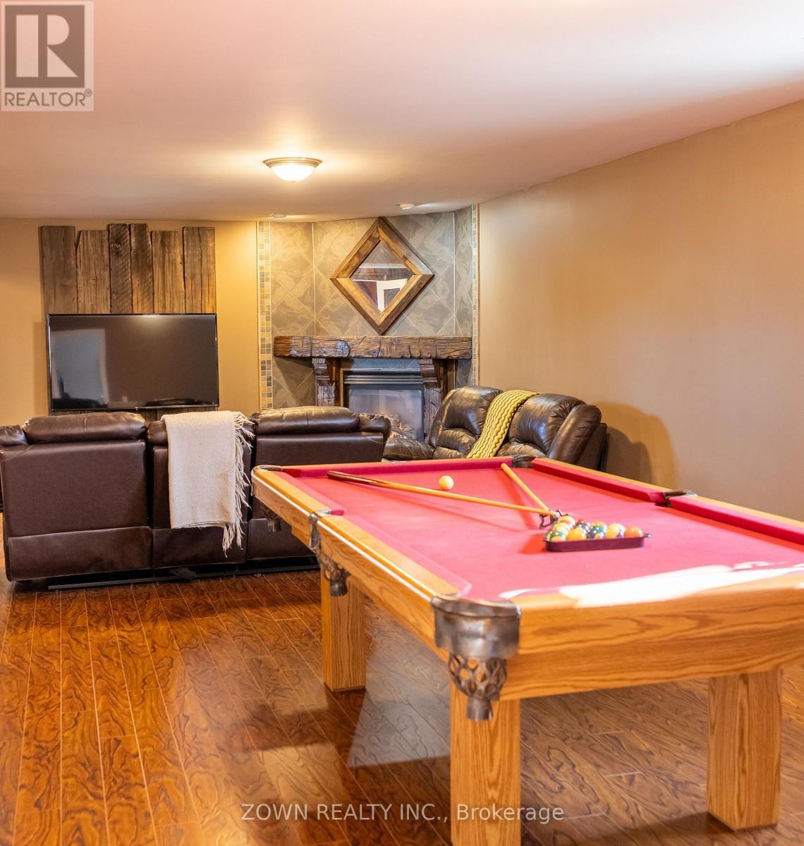 1433 Girard Drive, Lakeshore, ON - Indoor Photo Showing Other Room