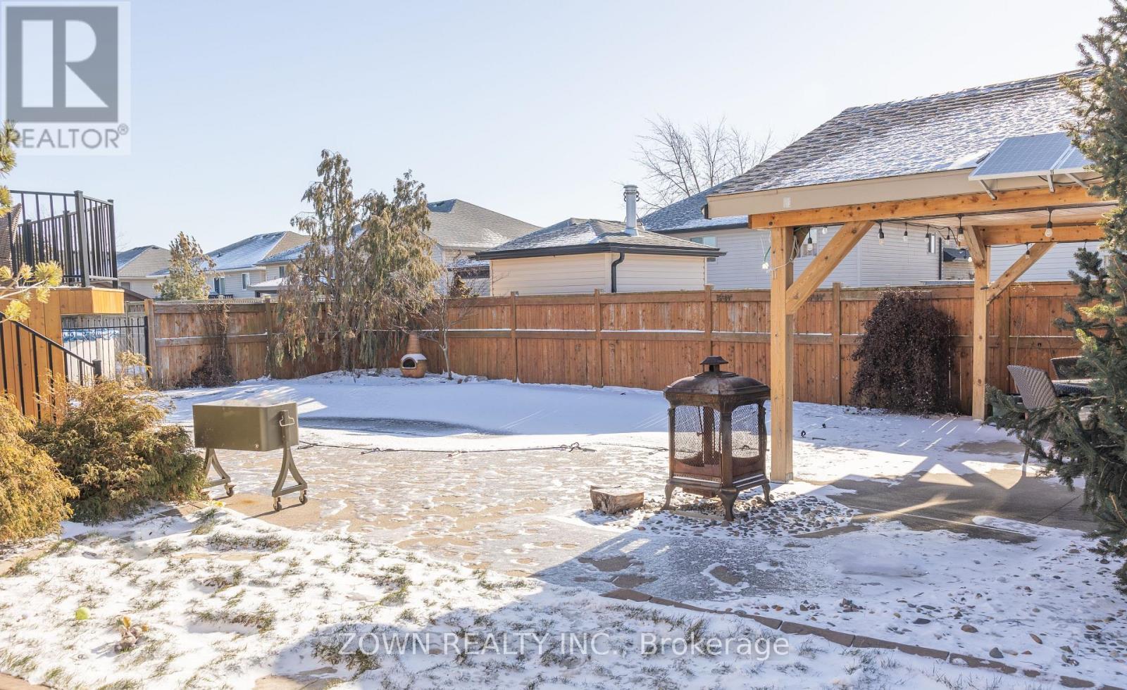 1433 Girard Drive, Lakeshore, ON - Outdoor