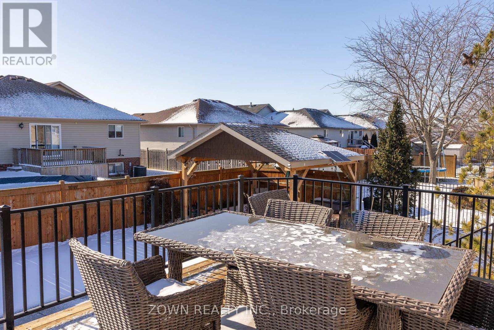 1433 Girard Drive, Lakeshore, ON - Outdoor With Deck Patio Veranda With Exterior