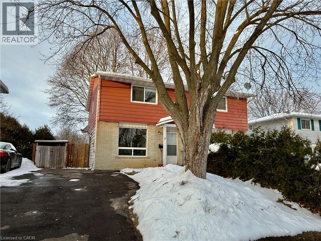View of front of home featuring brick siding - 79 Lillian Drive Unit# A, Waterloo, ON - Outdoor