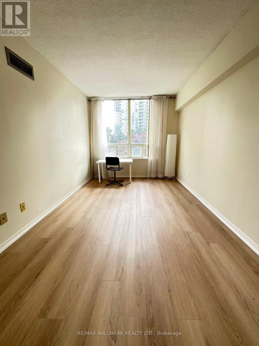 302 - 7 Bishop Avenue, Toronto, ON - Indoor Photo Showing Other Room