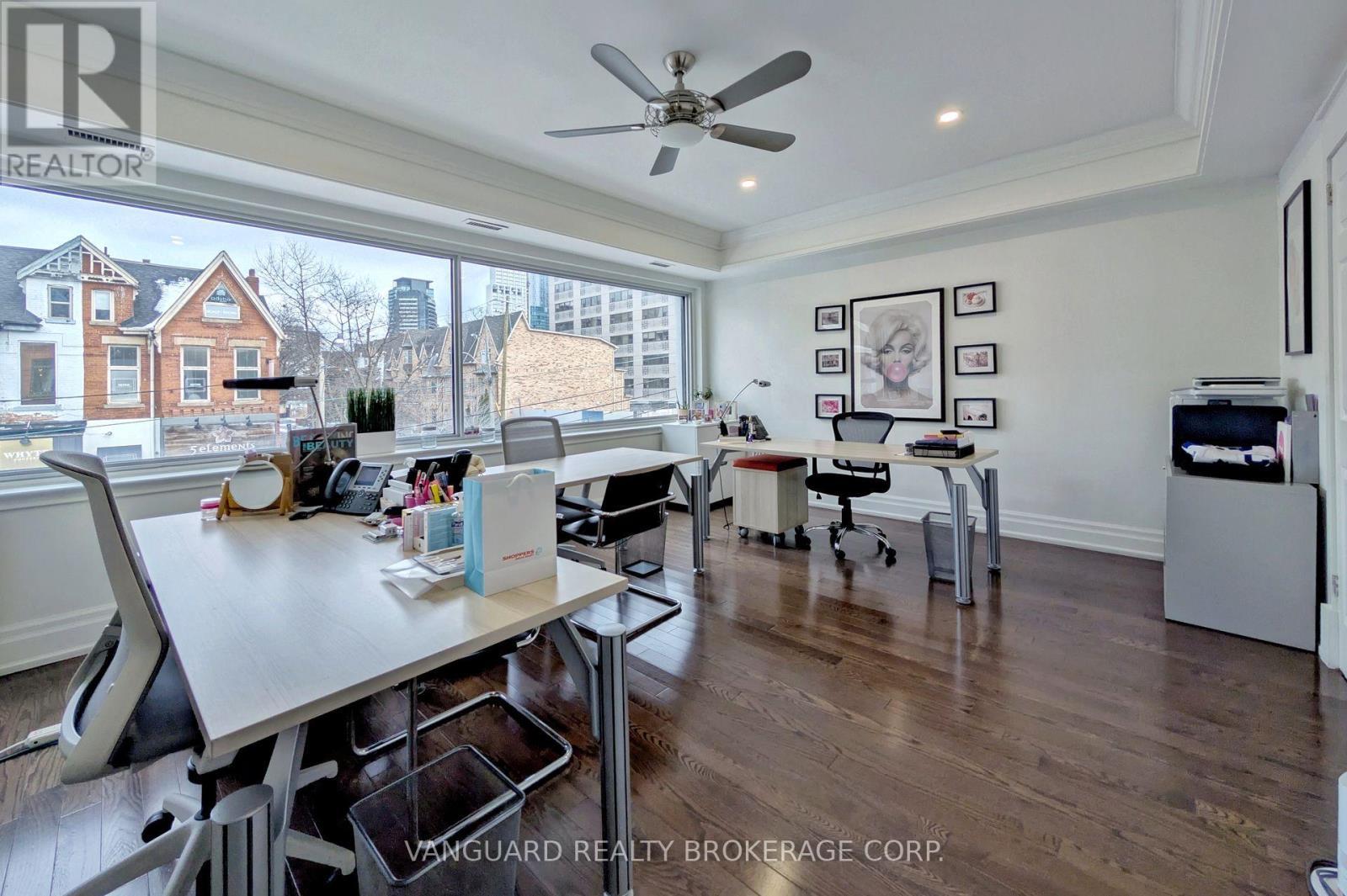 118 Avenue Road, Toronto, ON