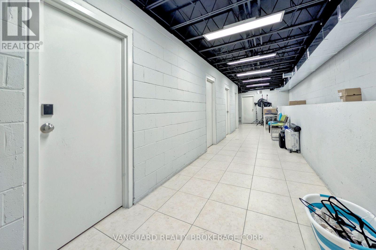 118 Avenue Road, Toronto, ON