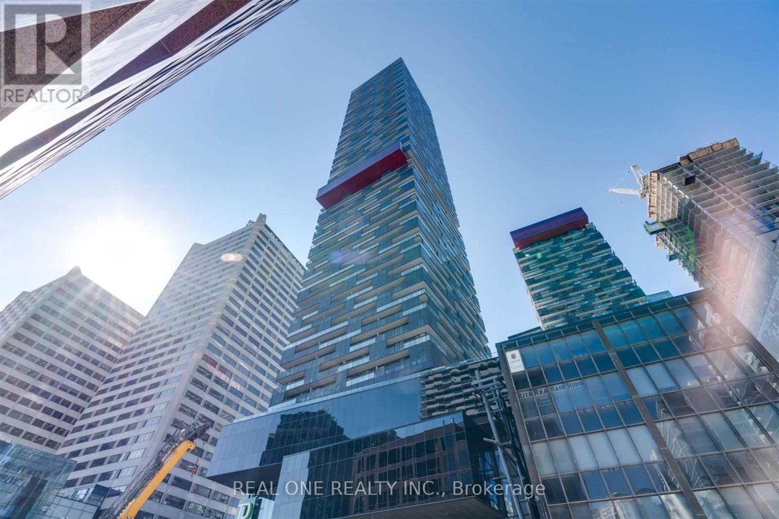 5011 - 8 Eglinton Avenue E, Toronto, ON - Outdoor With Facade