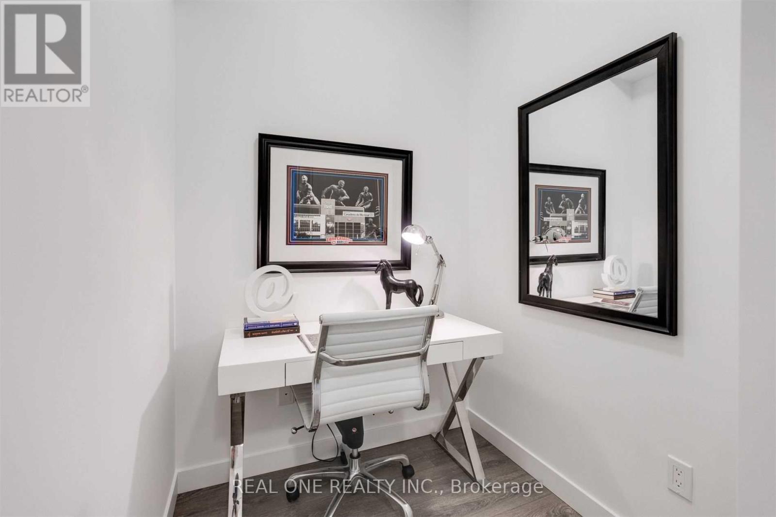 5011 - 8 Eglinton Avenue E, Toronto, ON - Indoor Photo Showing Office