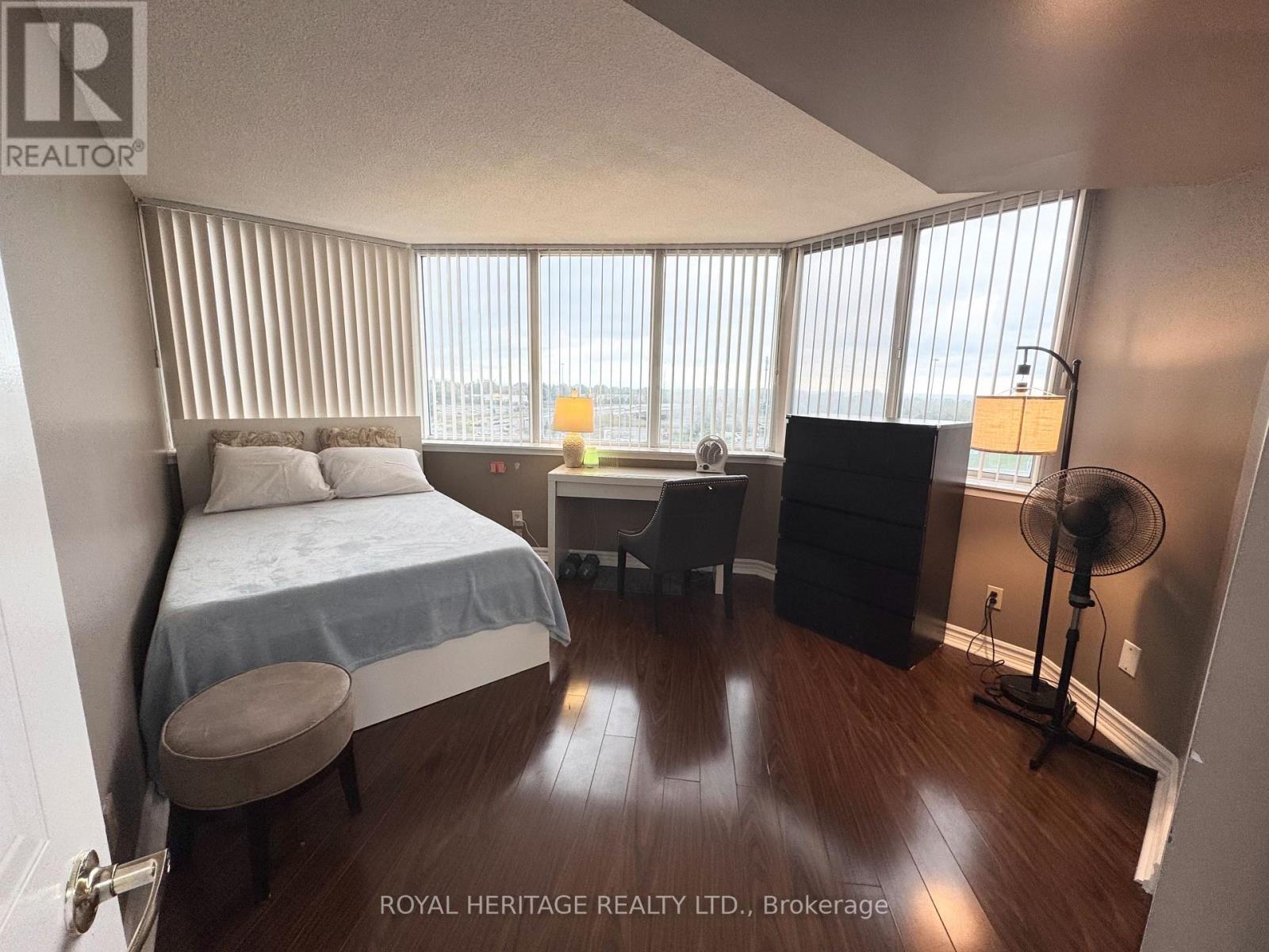 622 - 11753 Sheppard Avenue E, Toronto, ON - Indoor Photo Showing Bedroom