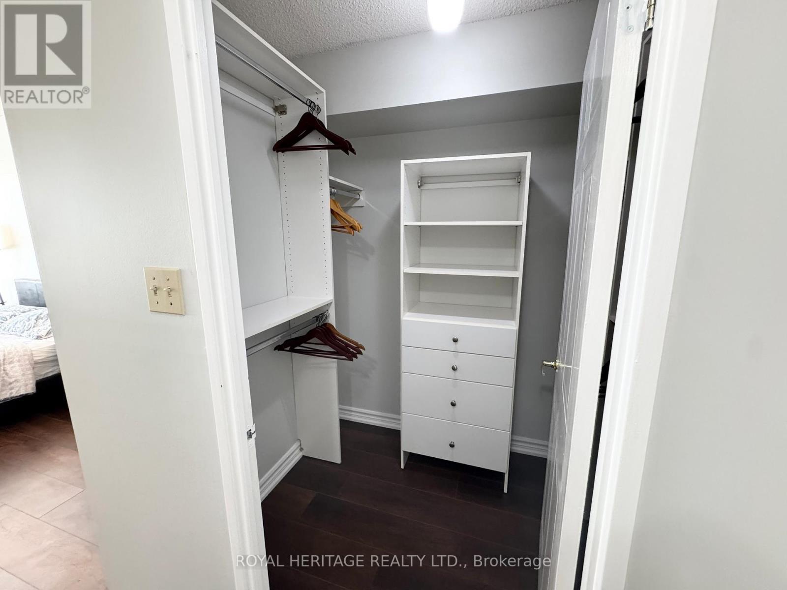 622 - 11753 Sheppard Avenue E, Toronto, ON - Indoor