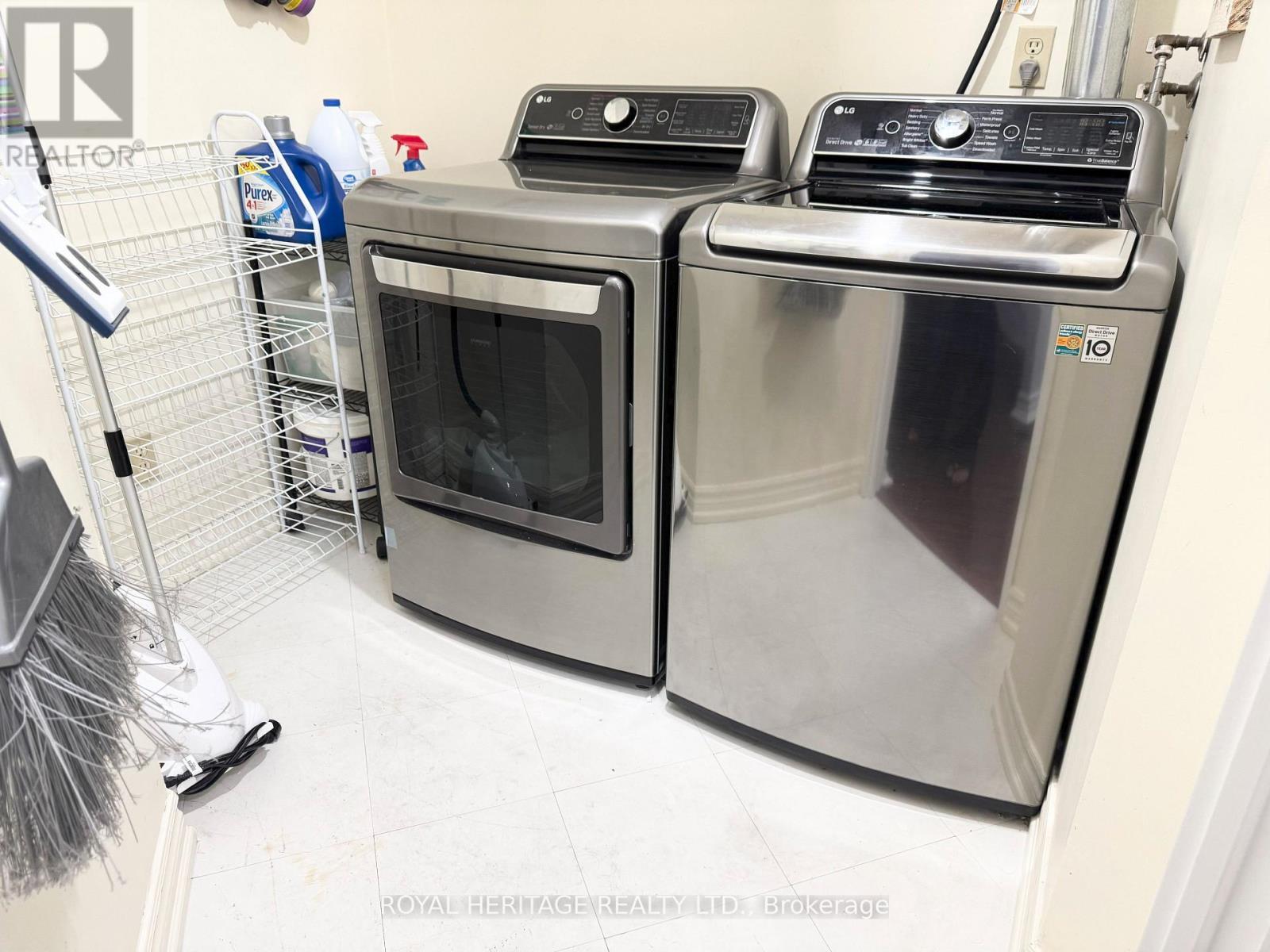 622 - 11753 Sheppard Avenue E, Toronto, ON - Indoor Photo Showing Laundry Room