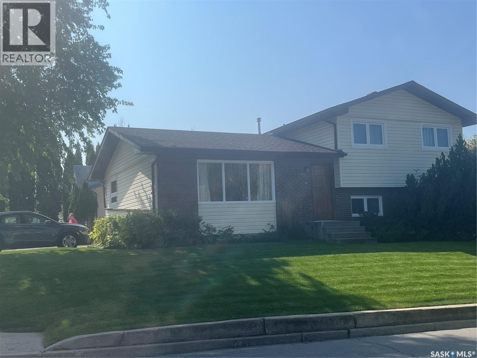 1621 Blackwood Drive, Prince Albert, SK - Outdoor