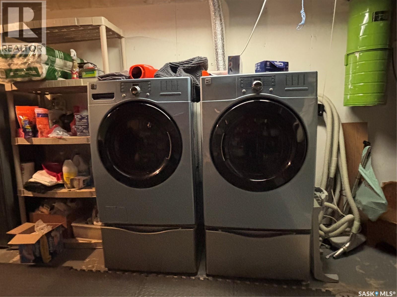 1621 Blackwood Drive, Prince Albert, SK - Indoor Photo Showing Laundry Room