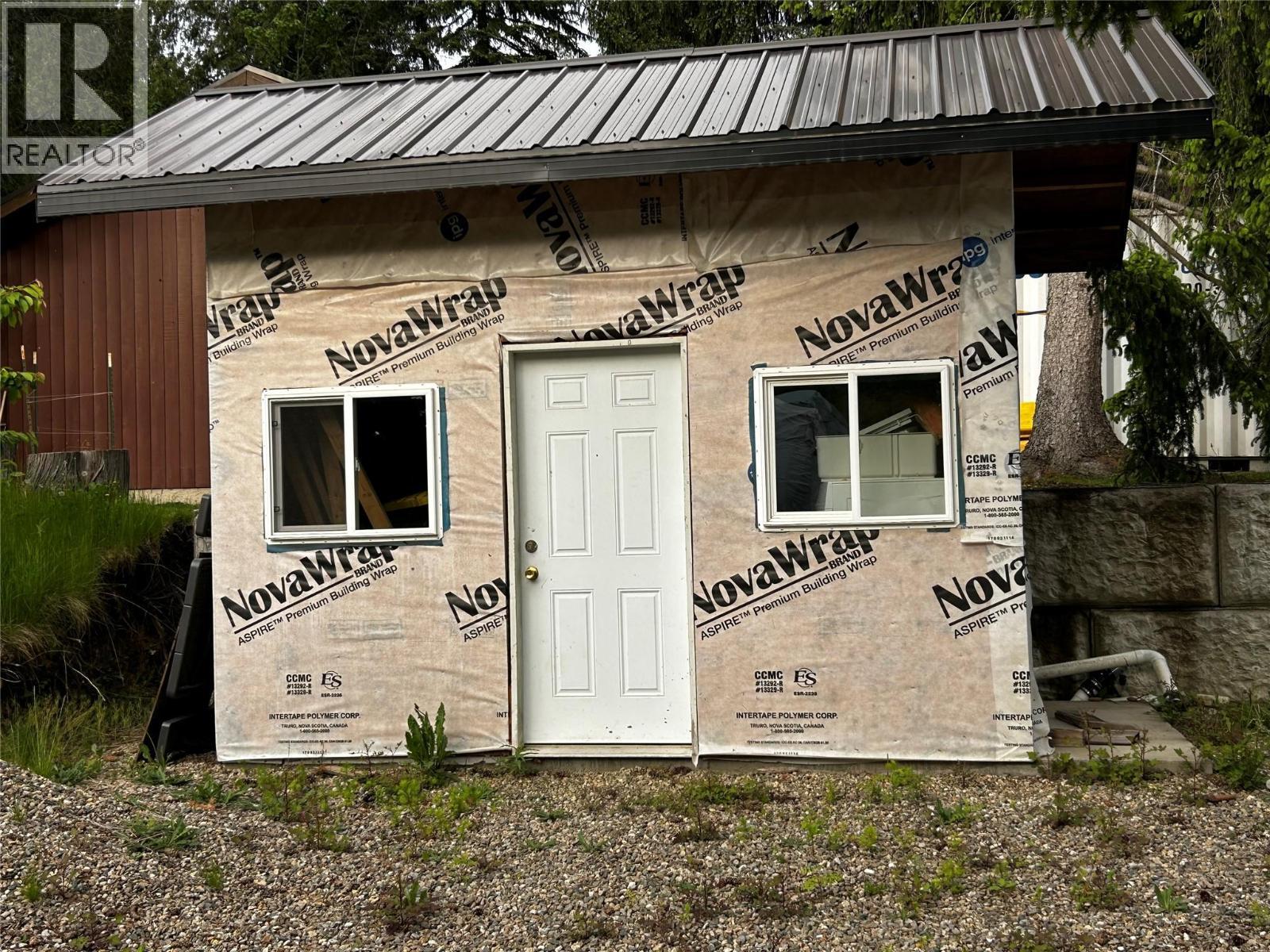 shed - 8932 Swanshore Road, Swansea Point, BC