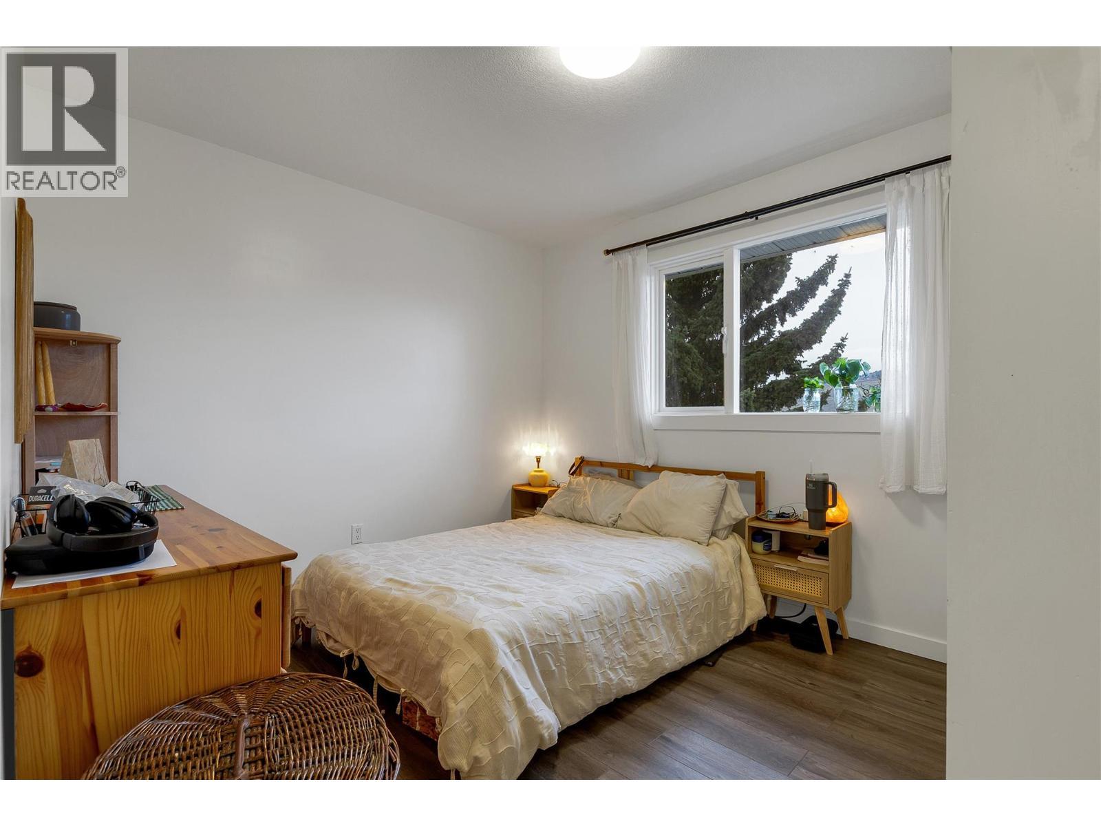 1527 40 Street, Vernon, BC - Indoor Photo Showing Bedroom