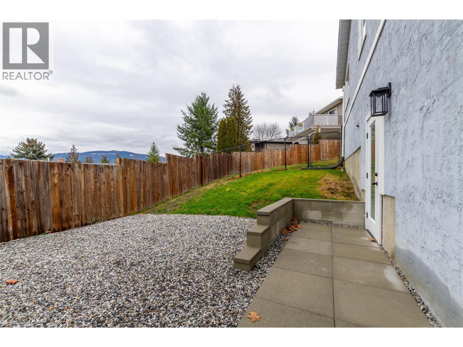 1527 40 Street, Vernon, BC - Outdoor