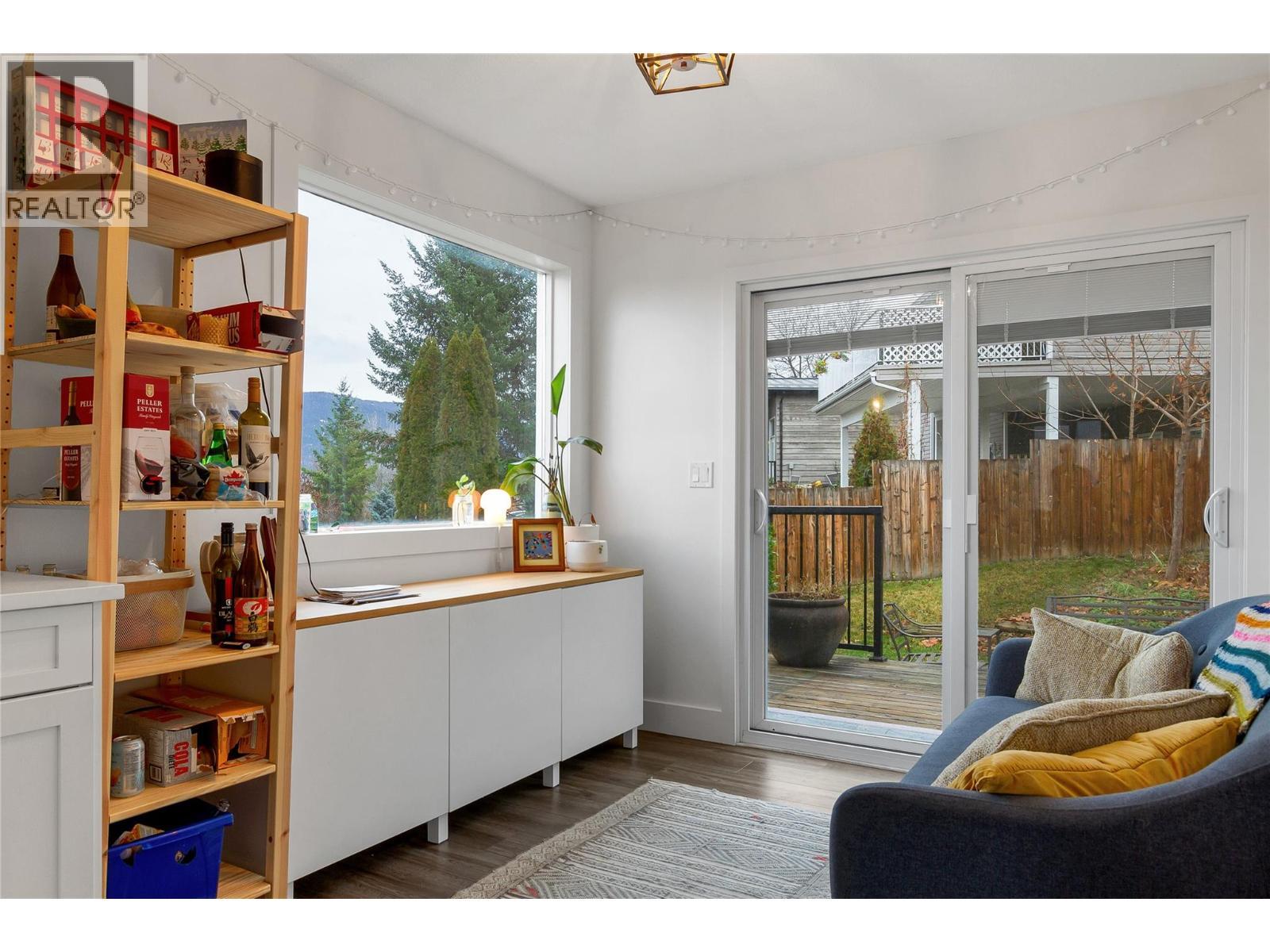 1527 40 Street, Vernon, BC - Indoor