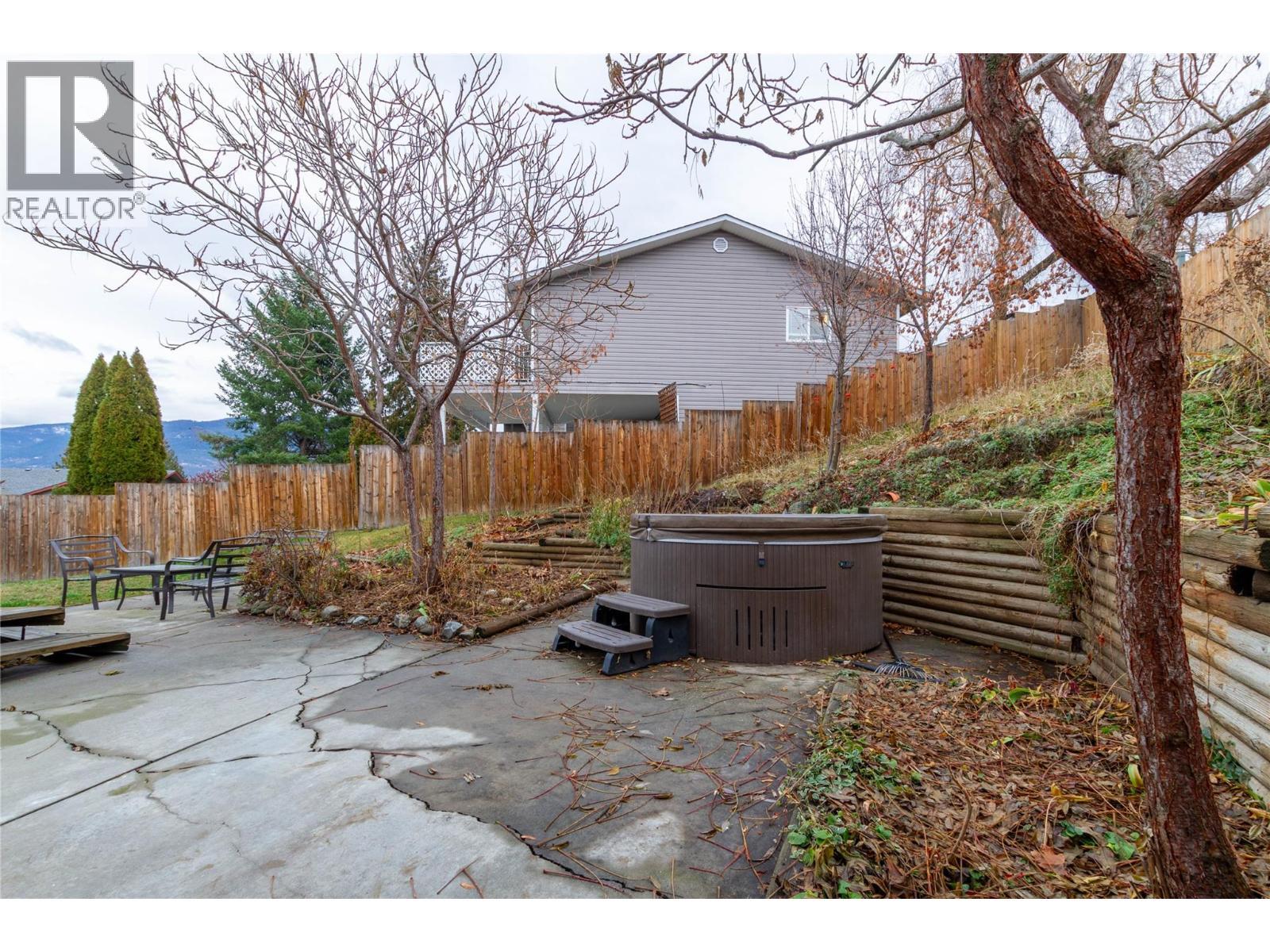1527 40 Street, Vernon, BC - Outdoor