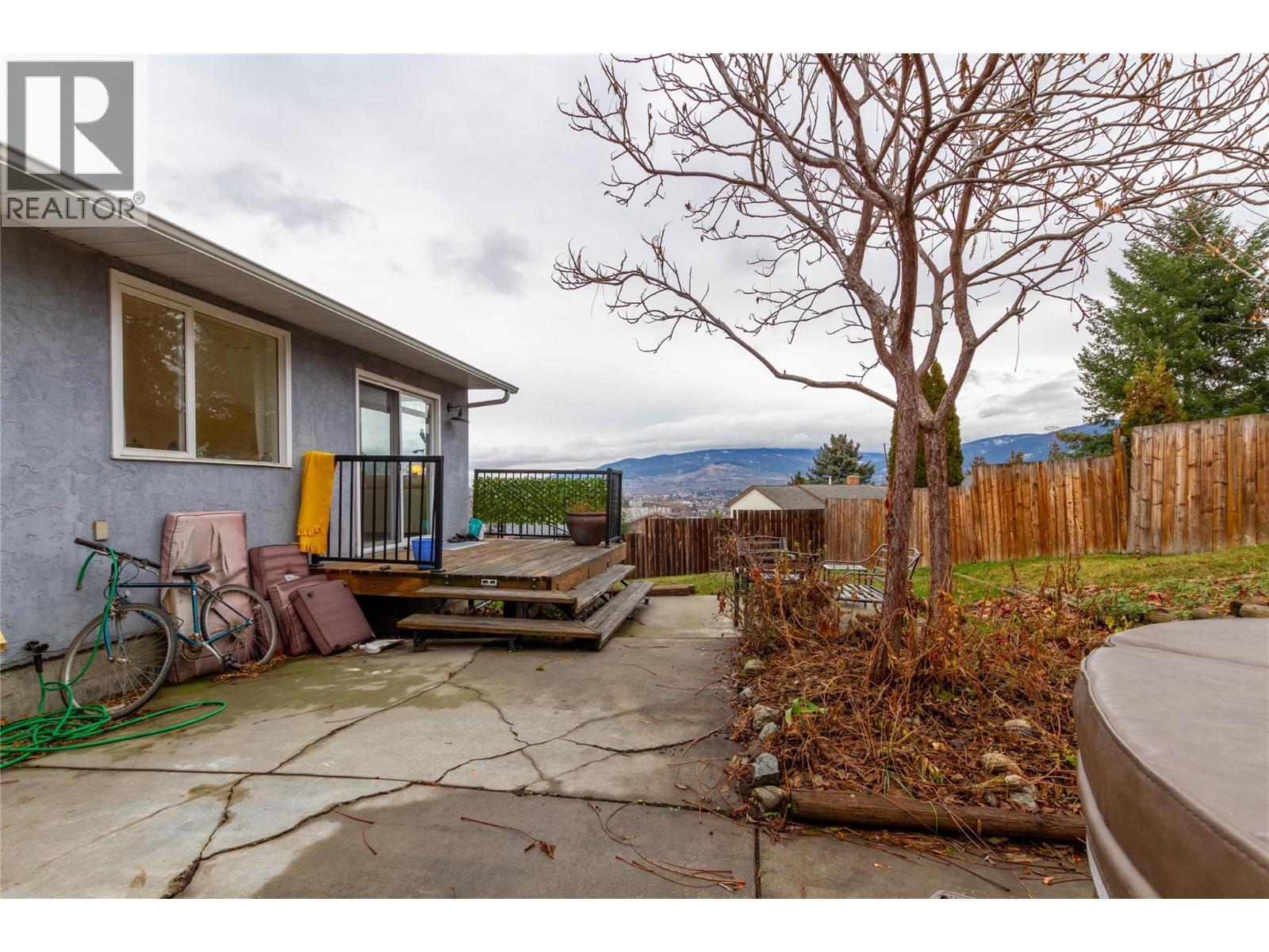 1527 40 Street, Vernon, BC - Outdoor