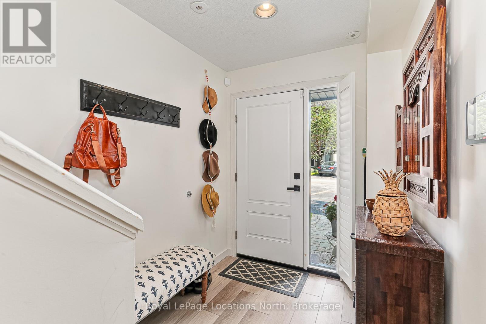 13 - 5 Harbour Street E, Collingwood, ON - Indoor Photo Showing Other Room