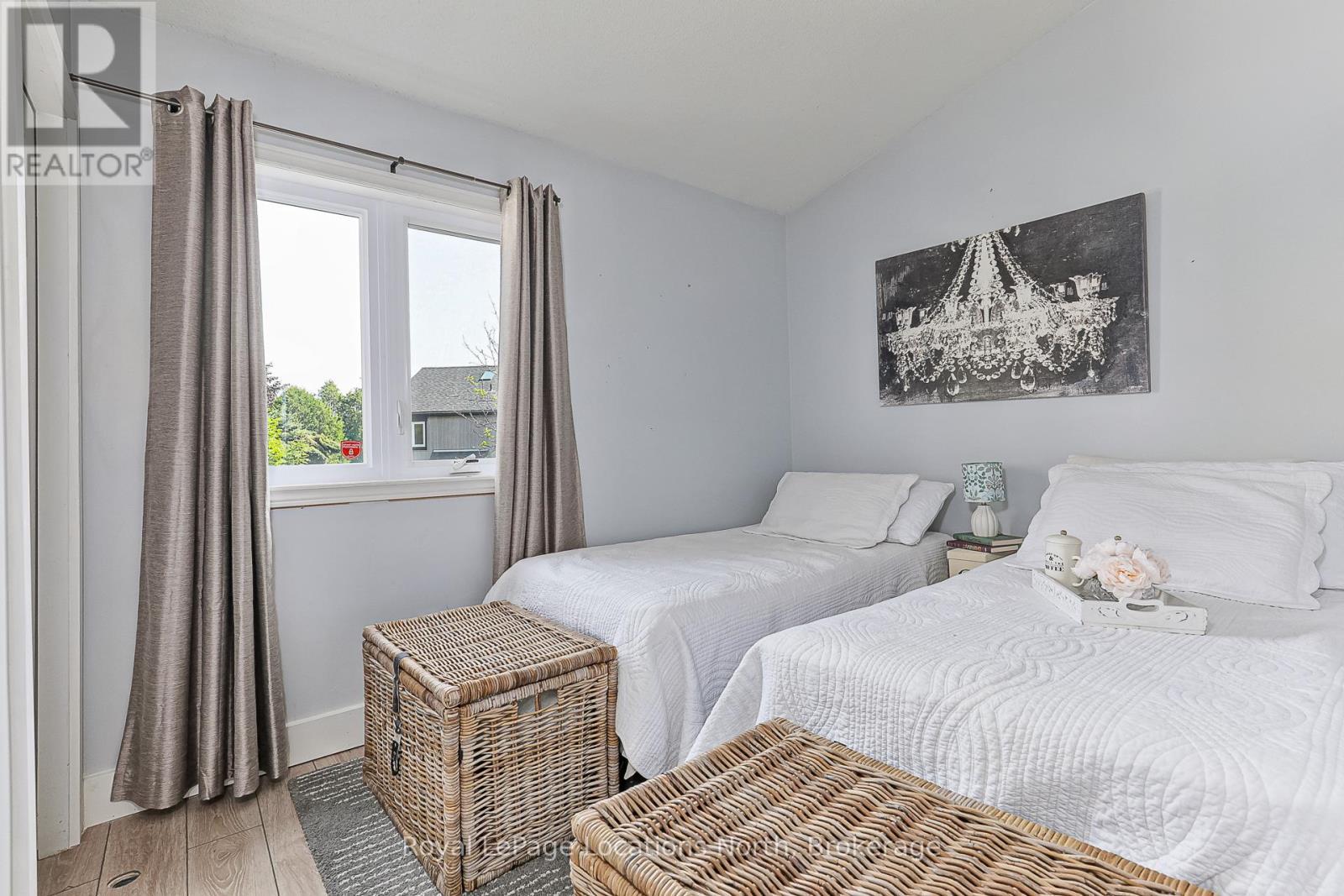 13 - 5 Harbour Street E, Collingwood, ON - Indoor Photo Showing Bedroom