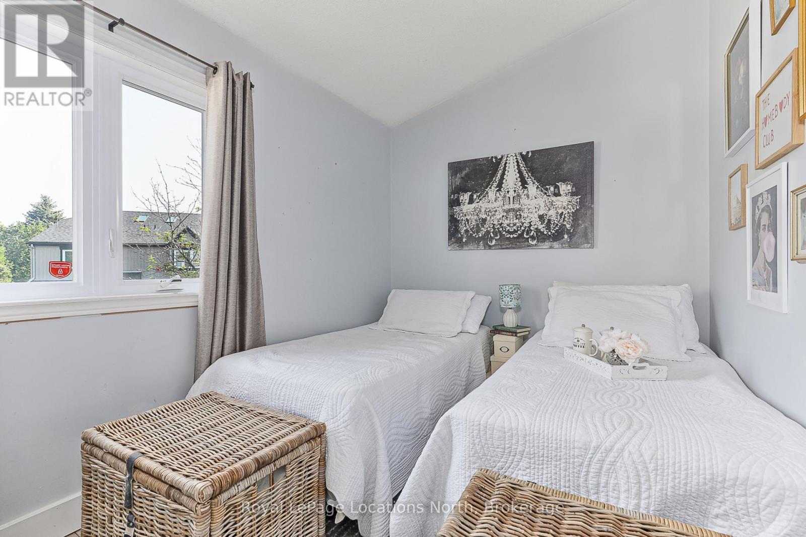 13 - 5 Harbour Street E, Collingwood, ON - Indoor Photo Showing Bedroom