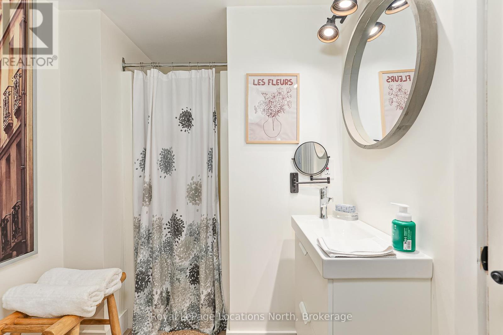 13 - 5 Harbour Street E, Collingwood, ON - Indoor Photo Showing Bathroom