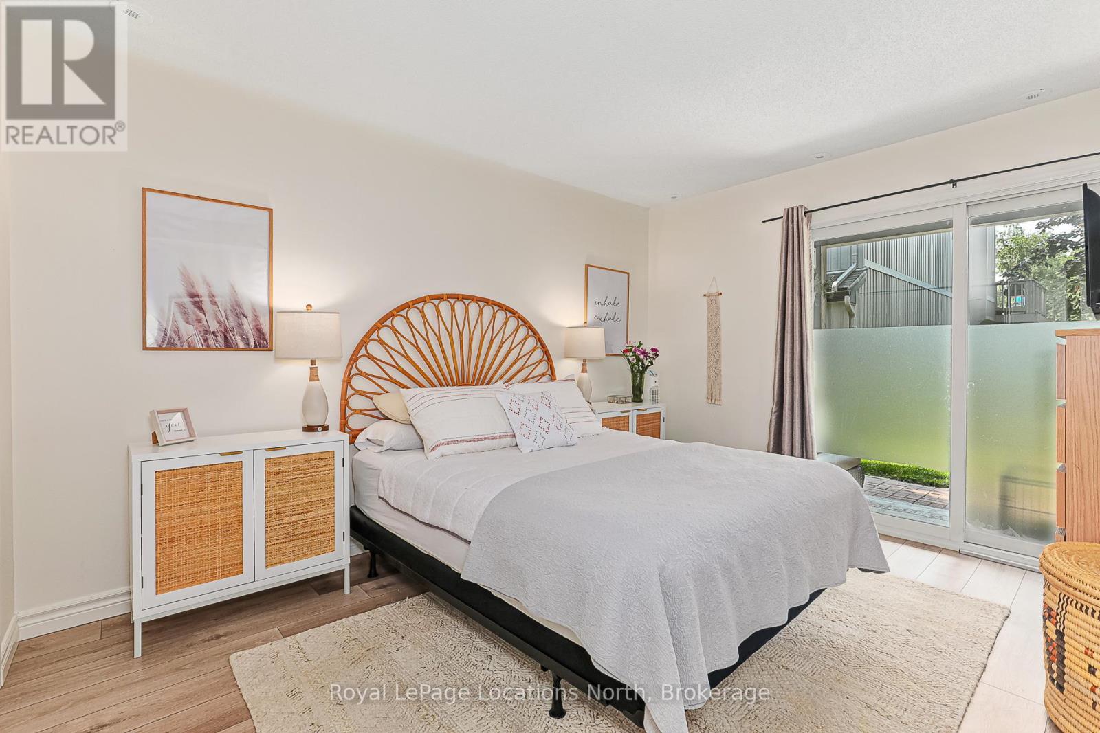 13 - 5 Harbour Street E, Collingwood, ON - Indoor Photo Showing Bedroom