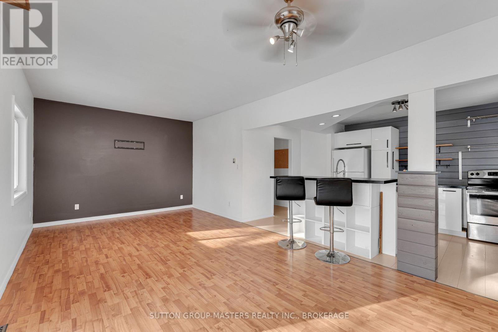 18 Greer Street, Kingston (Rideau), ON - Indoor Photo Showing Kitchen
