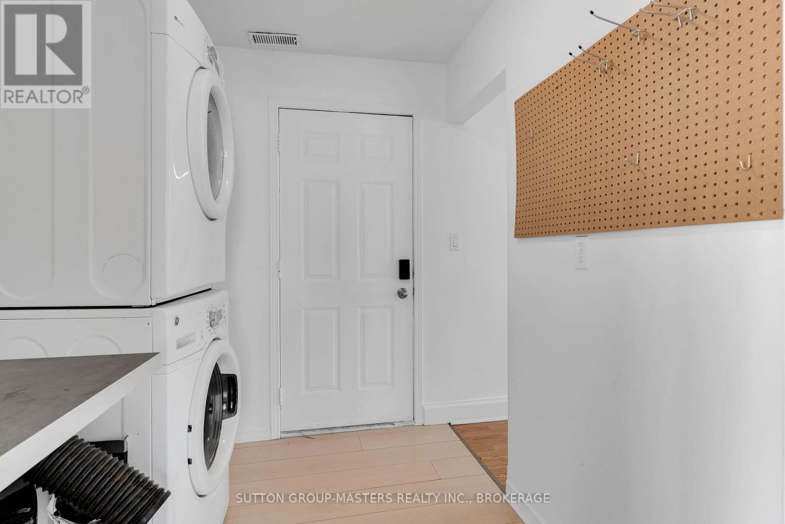 18 Greer Street, Kingston (Rideau), ON - Indoor Photo Showing Laundry Room