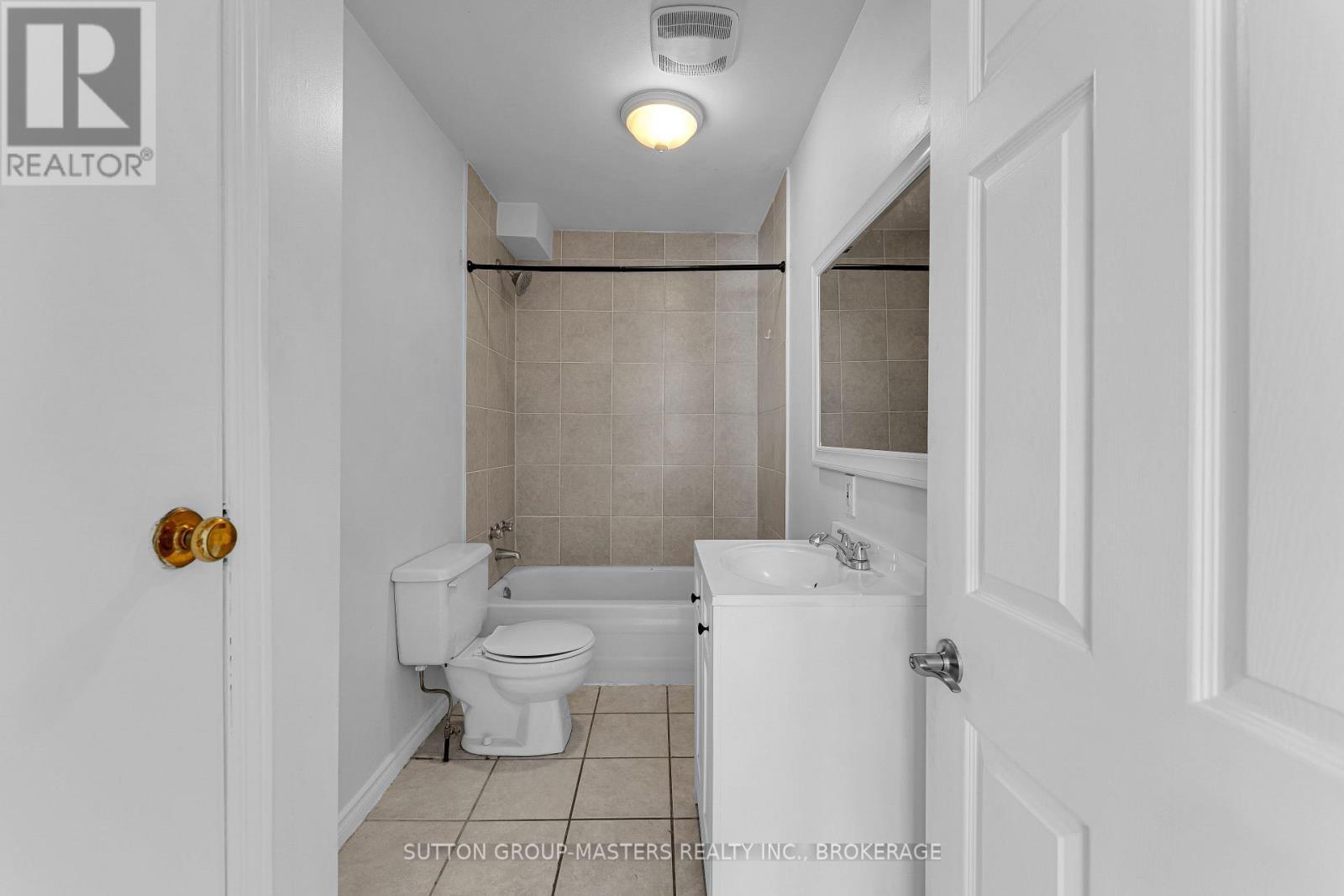 18 Greer Street, Kingston (Rideau), ON - Indoor Photo Showing Bathroom