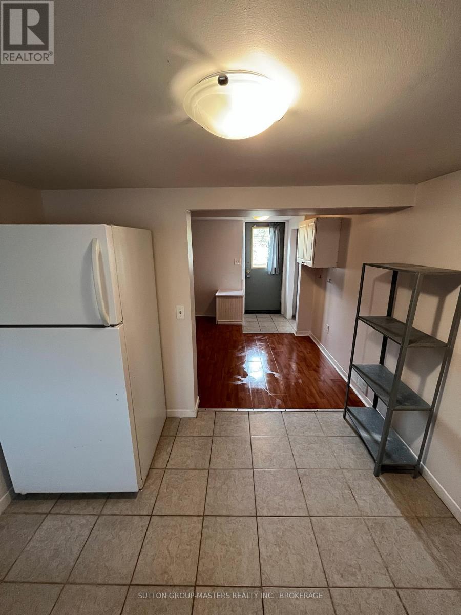 18 Greer Street, Kingston (Rideau), ON - Indoor