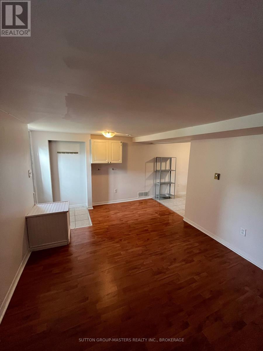 18 Greer Street, Kingston (Rideau), ON - Indoor