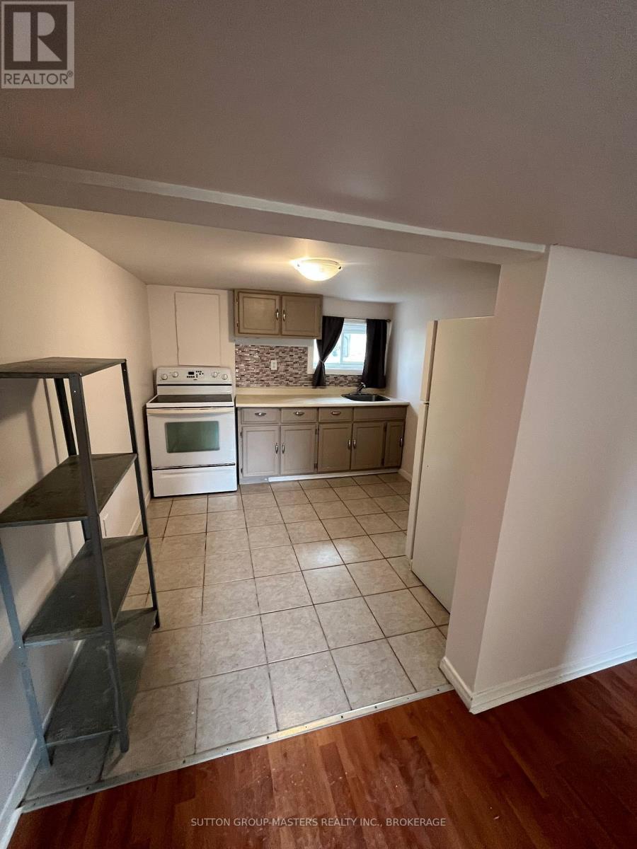 18 Greer Street, Kingston (Rideau), ON - Indoor Photo Showing Kitchen