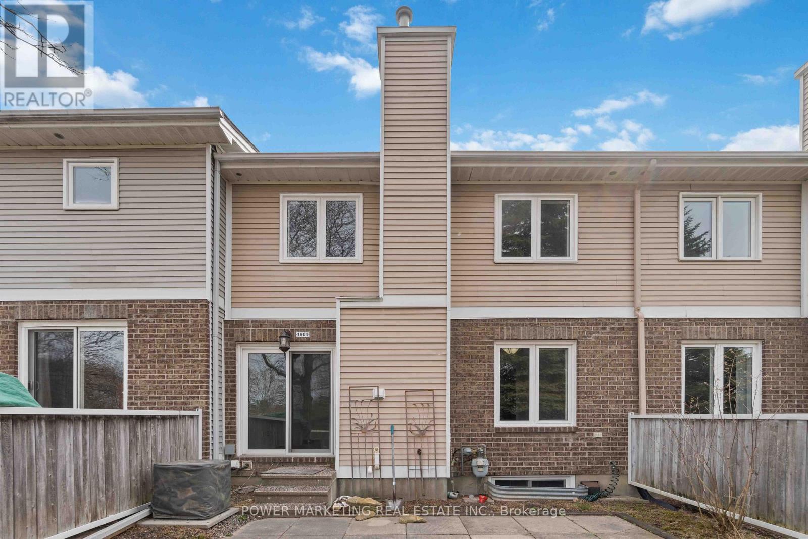 1904 Summerfields Crescent, Ottawa, ON - Outdoor With Exterior