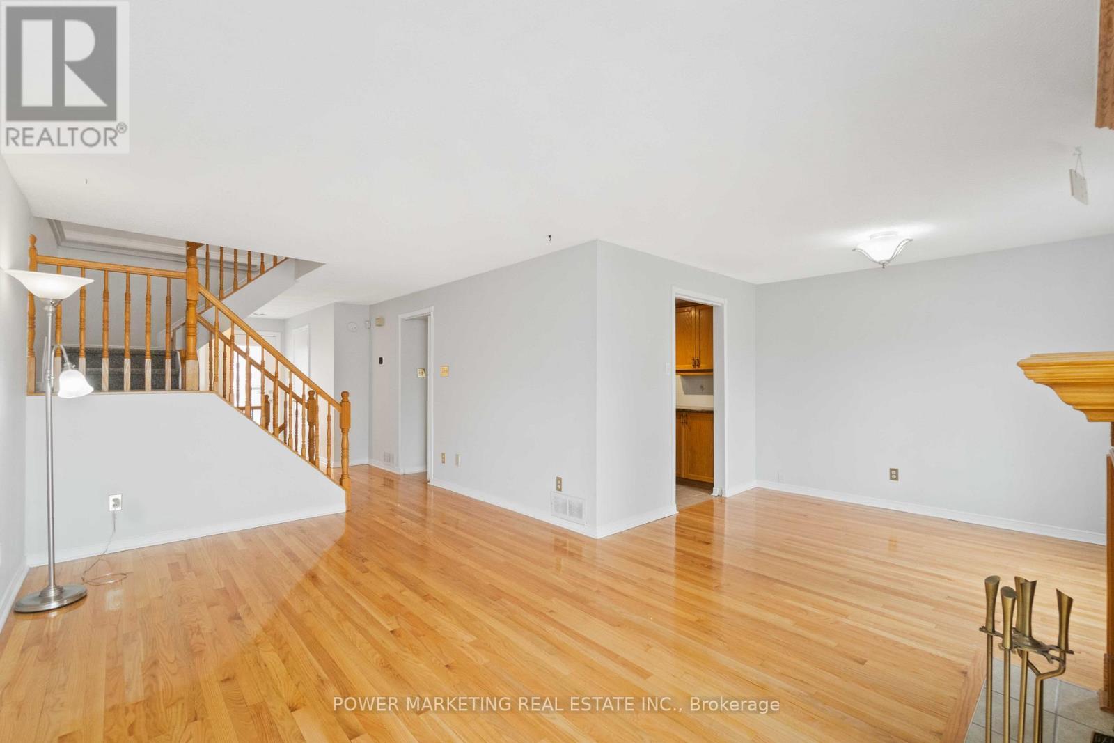 1904 Summerfields Crescent, Ottawa, ON - Indoor Photo Showing Other Room