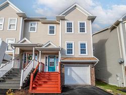 69 Outrigger Cres Halifax, NS B3M 4V9