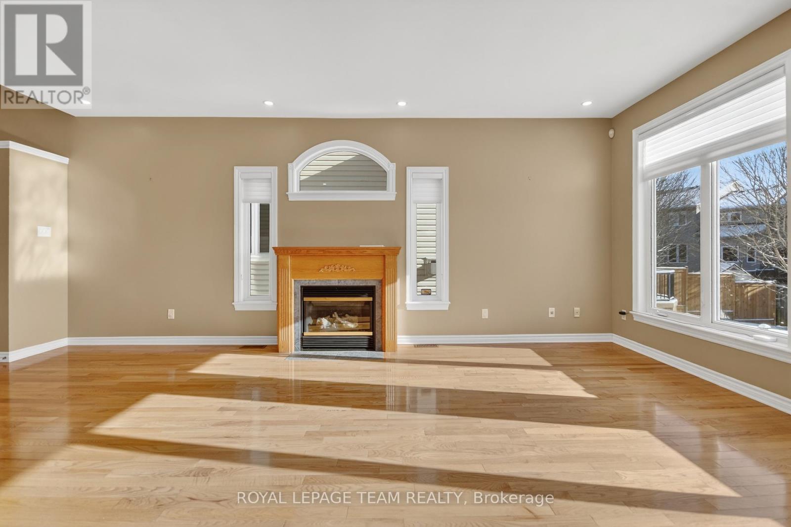 Living Room - 59 Polo Lane, Ottawa, ON - Indoor With Fireplace