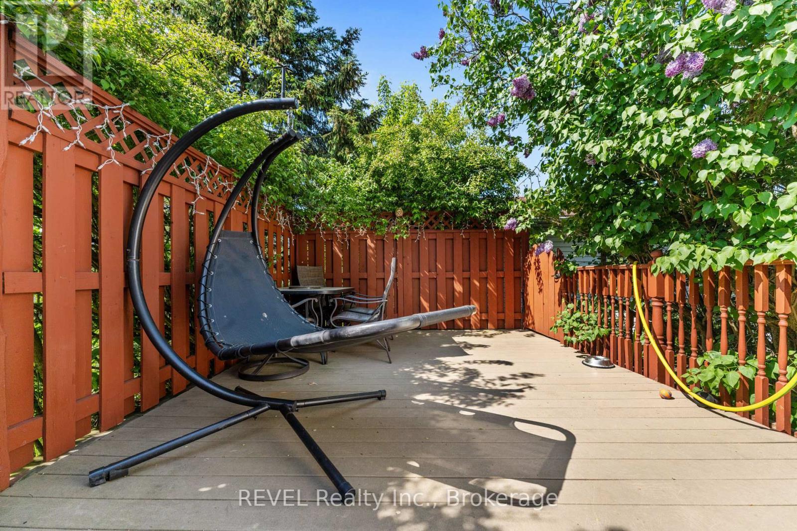 7962 Booth Street, Niagara Falls (Ascot), ON - Outdoor