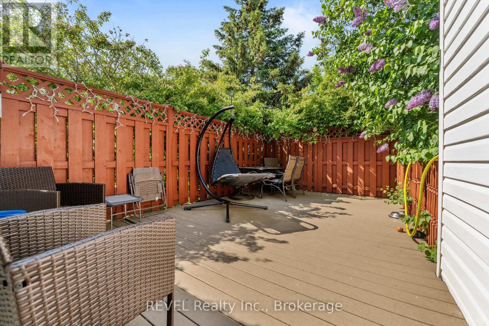 7962 Booth Street, Niagara Falls (Ascot), ON - Outdoor With Deck Patio Veranda