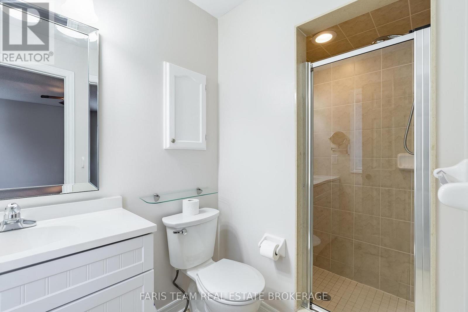 44 Marina Village Drive, Georgian Bay, ON - Indoor Photo Showing Bathroom