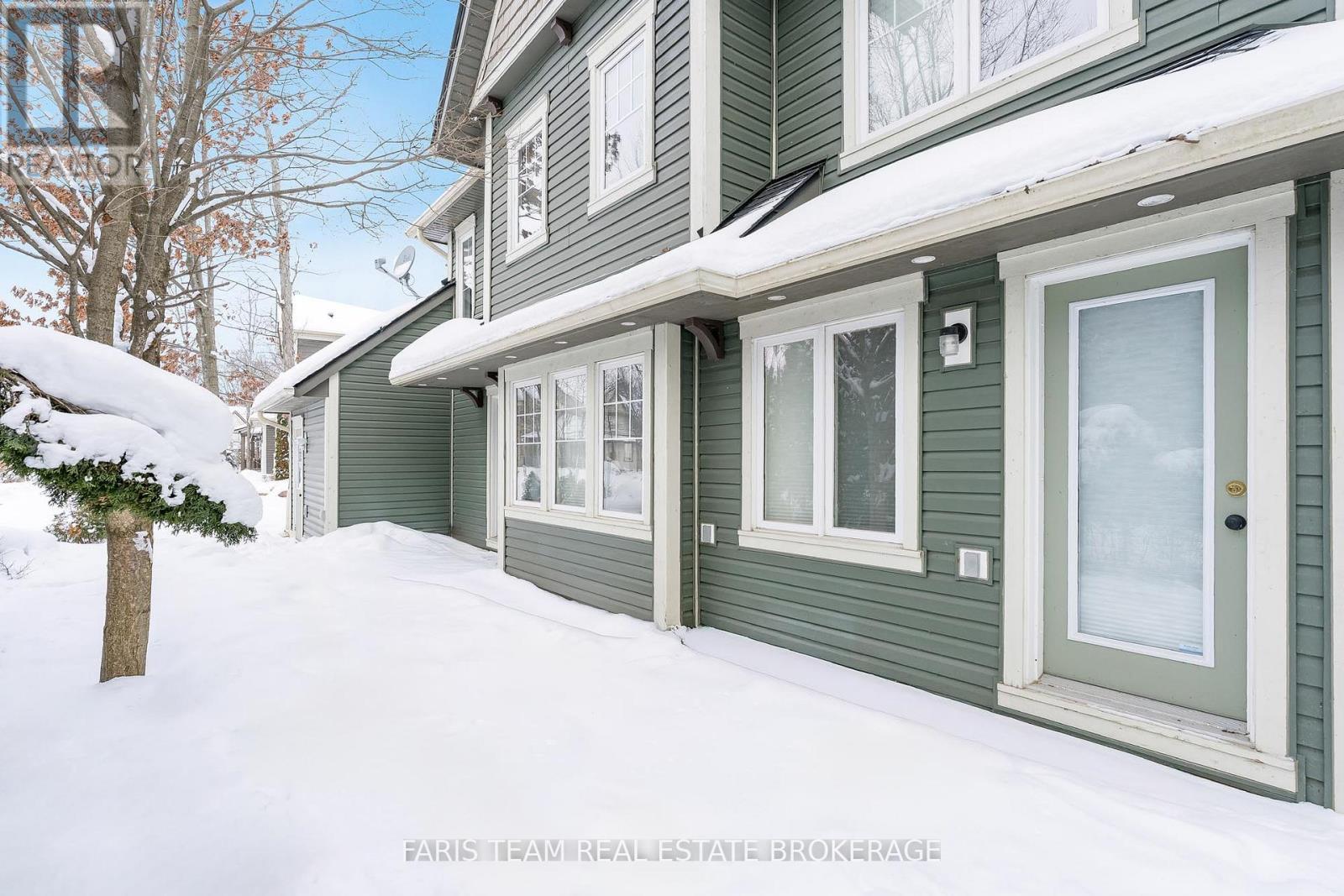 44 Marina Village Drive, Georgian Bay, ON - Outdoor