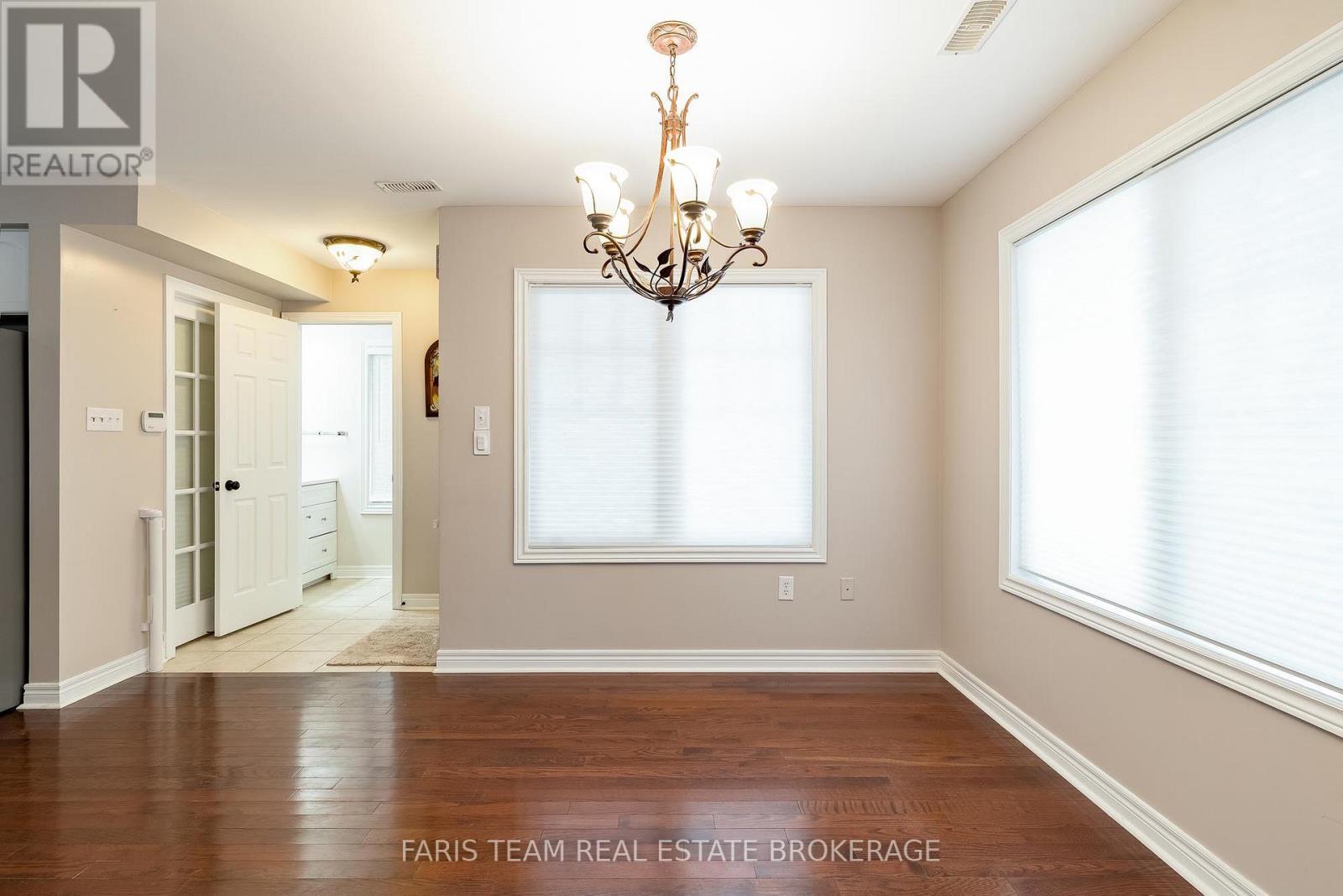 44 Marina Village Drive, Georgian Bay, ON - Indoor Photo Showing Other Room
