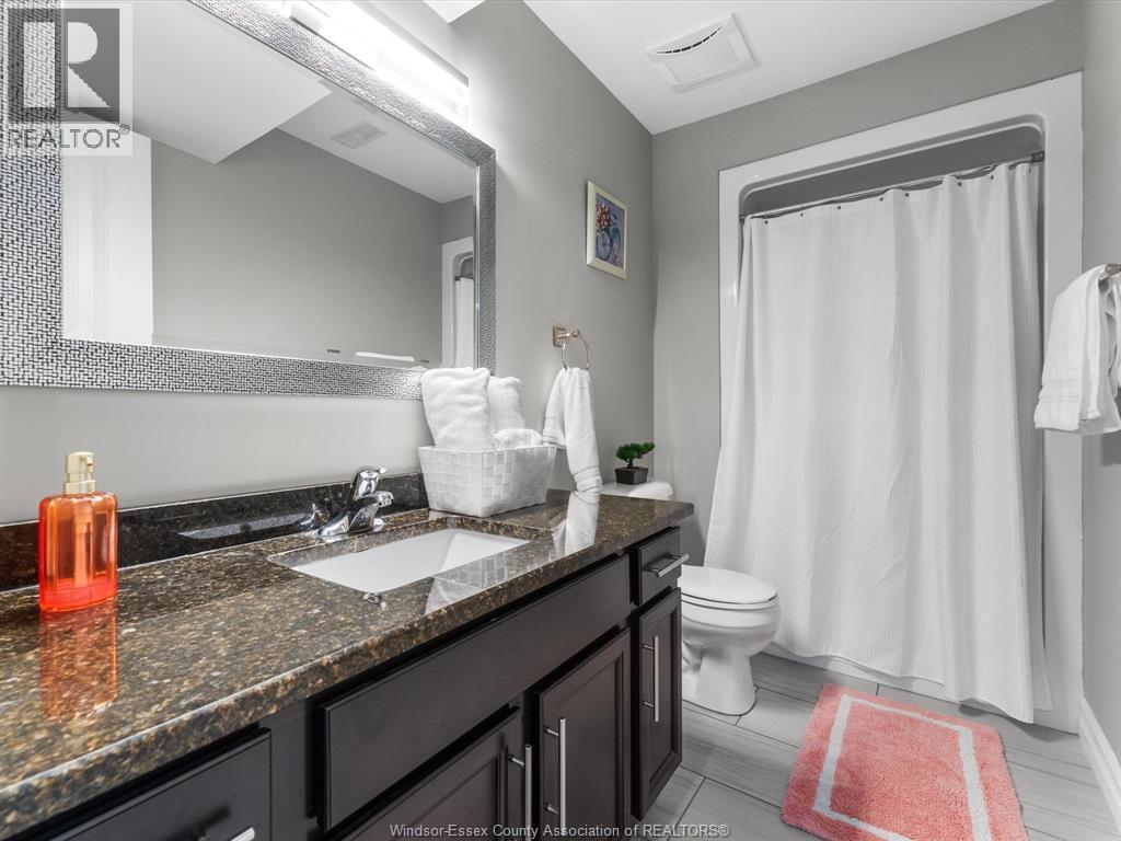 46 Shaw Drive, Amherstburg, ON - Indoor Photo Showing Bathroom