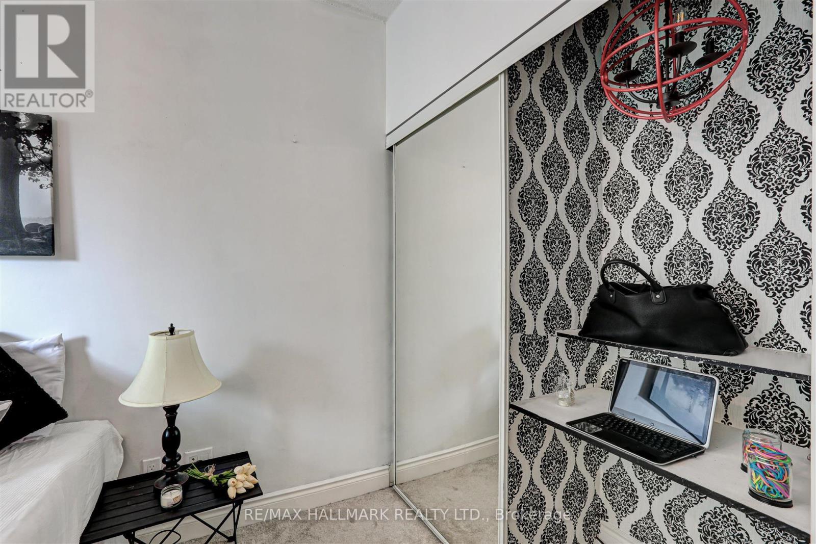 102 - 319 Merton Street, Toronto, ON - Indoor Photo Showing Other Room